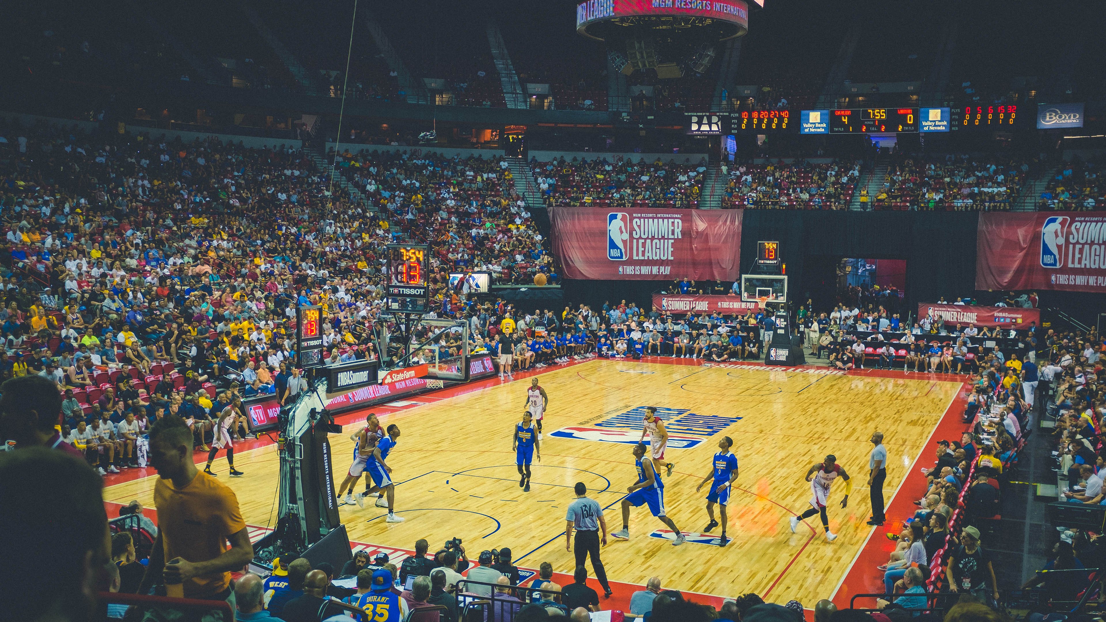 “球场趣味：明星场外趣事和奇闻趣事”