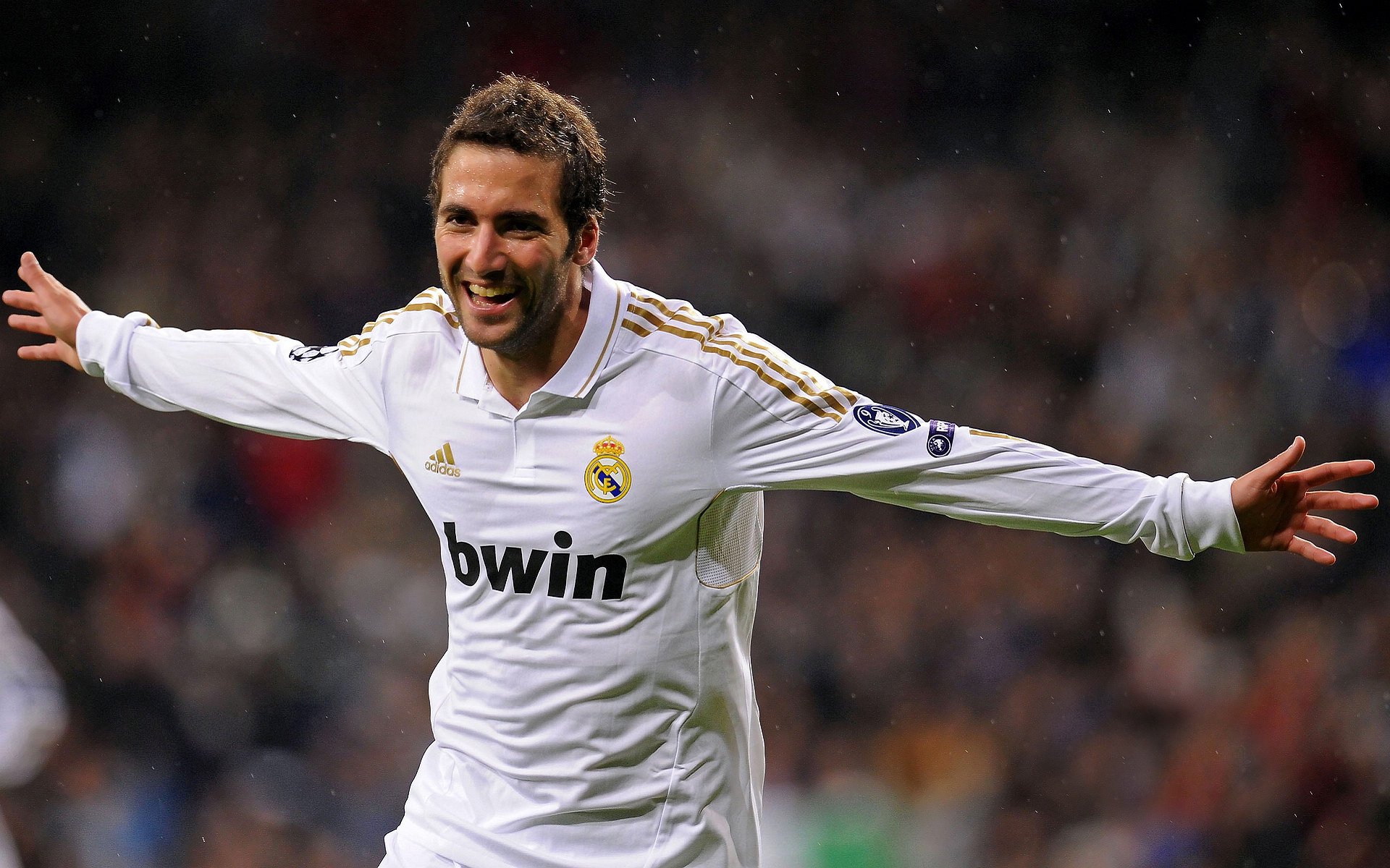 马赛新援火力全开，成为球队真正的战术核心，马赛首发